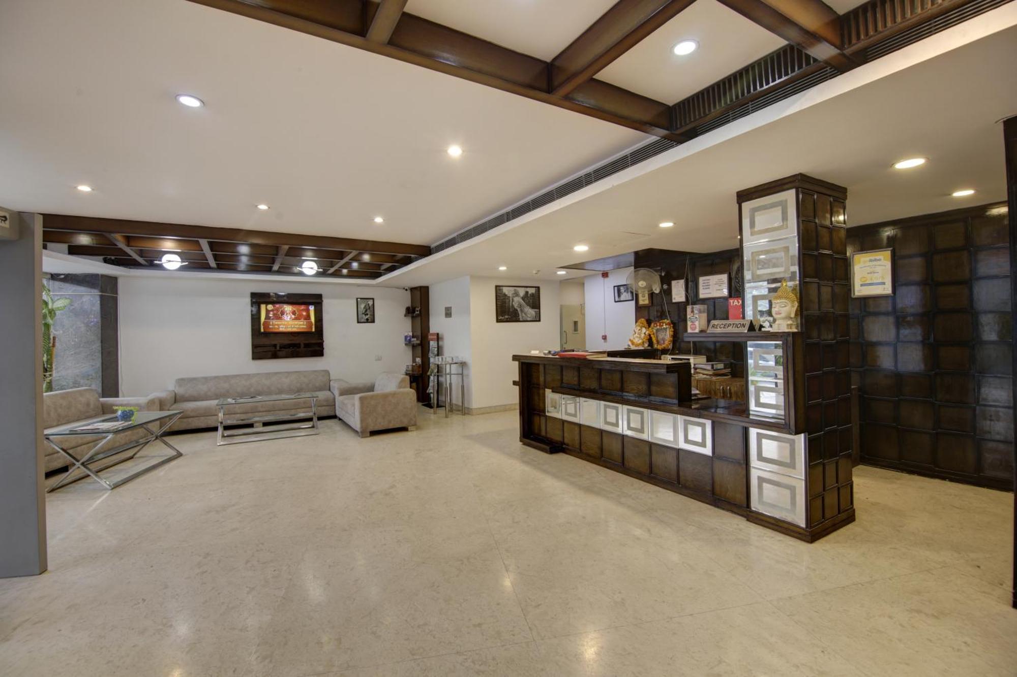 Hotel Venus Plaza New Delhi Bagian luar foto