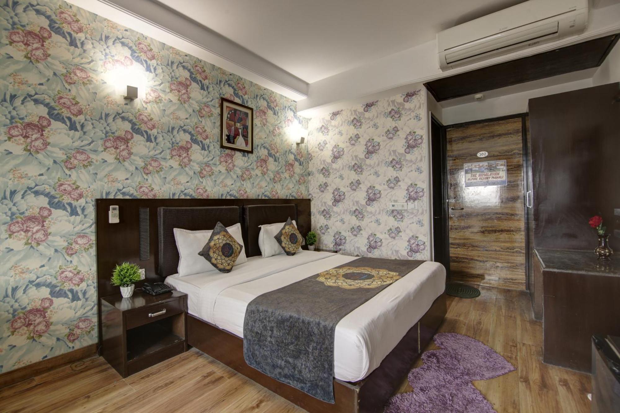 Hotel Venus Plaza New Delhi Bagian luar foto